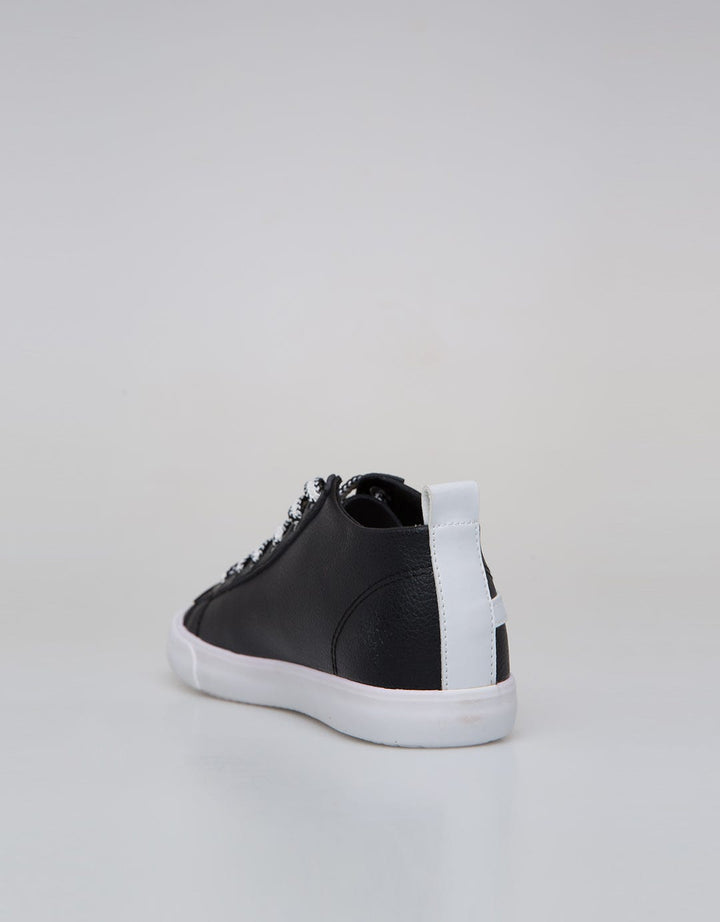 Cardinal Sneakers  Kimberly 1