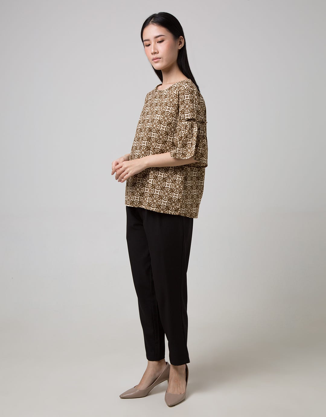Connexion 3/4 Blouse Batik Print Ruffle Sleeve Round Neck
