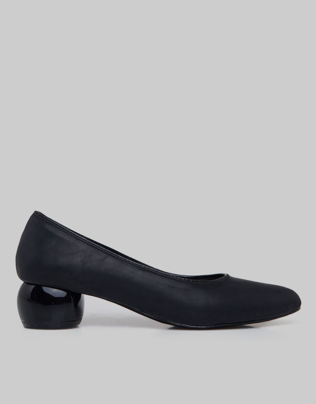 Yongki Komaladi Sherly Heels