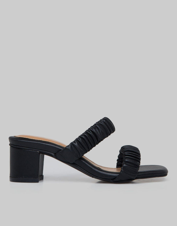 Yongki Komaladi Elvina Heels