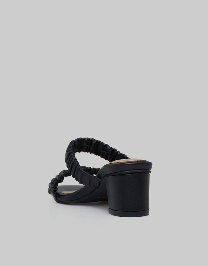 Yongki Komaladi Elvina Heels