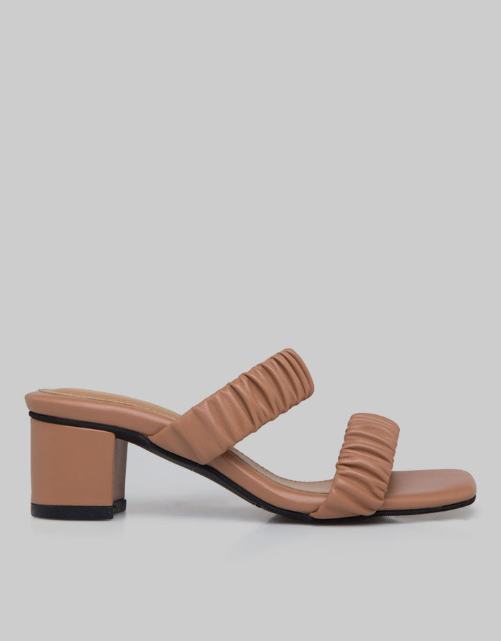 Yongki Komaladi Elvina Heels