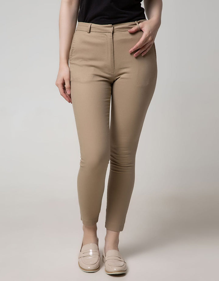 Geela Slim Fit Pants Khaky
