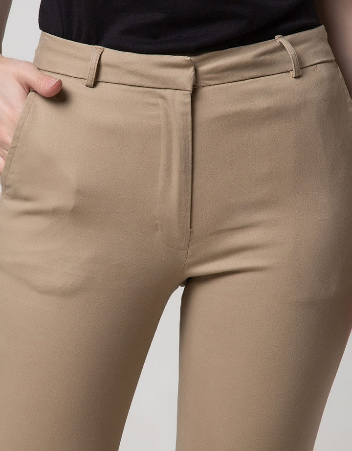 Geela Slim Fit Pants Khaky
