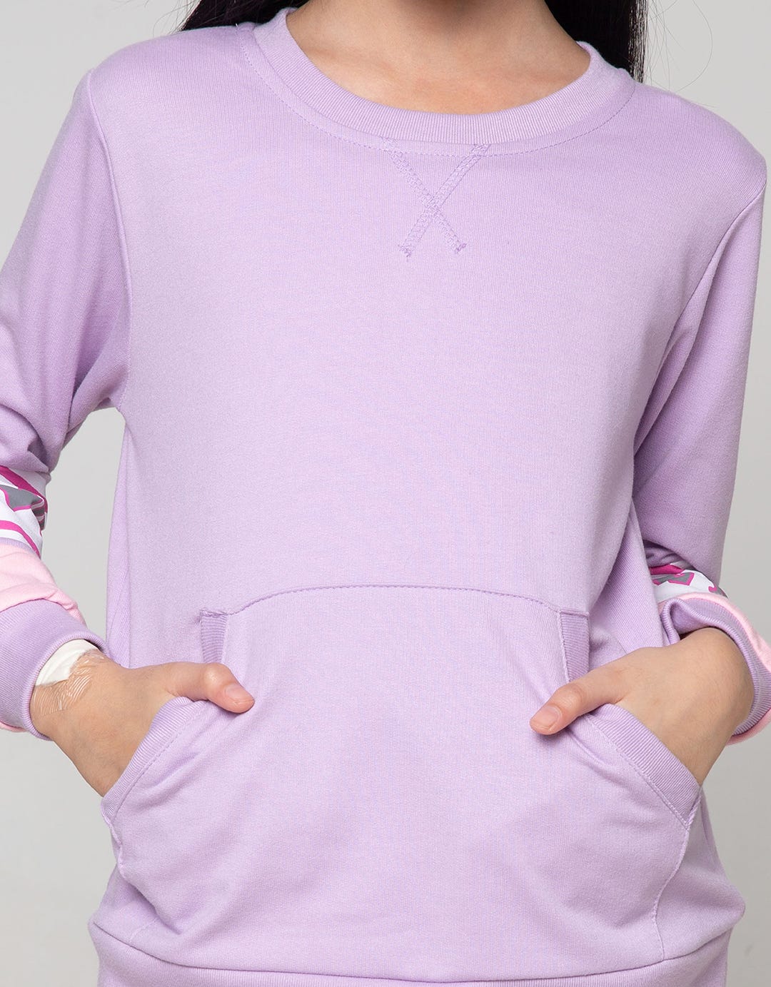 Aero Sweatshirt Kantong Love