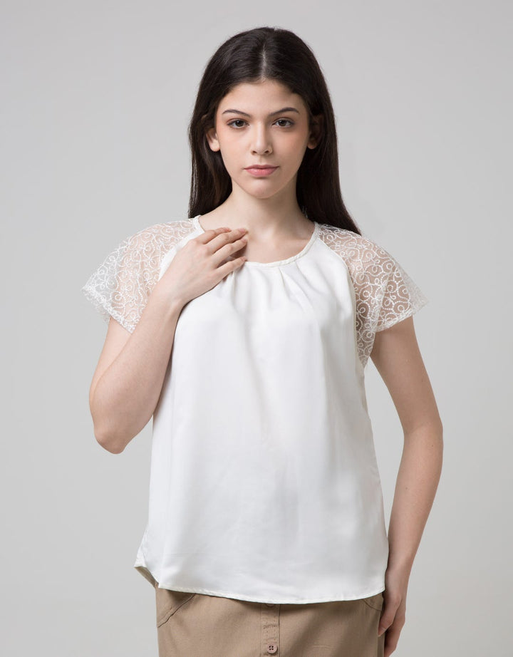 Sophistix Accra Blouse With Lace In Offwhite