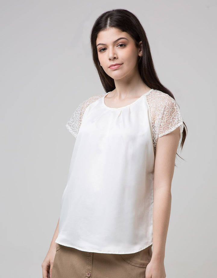 Sophistix Accra Blouse With Lace In Offwhite