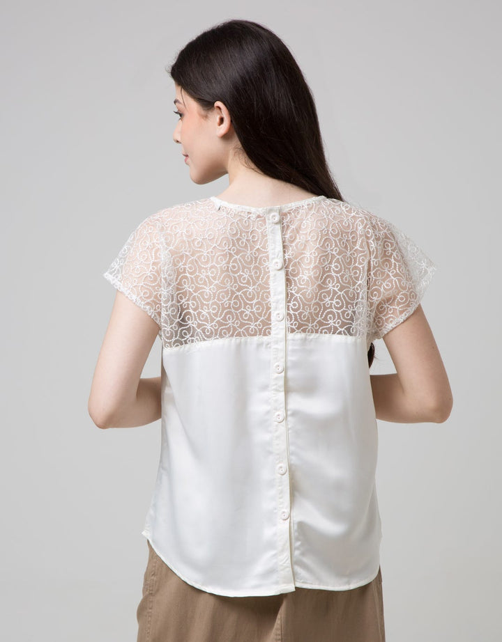 Sophistix Accra Blouse With Lace In Offwhite