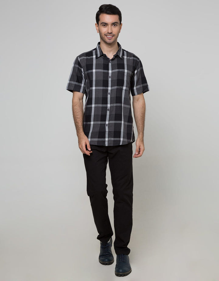 Gab's Kemeja Basic Pendek Plaid Motif