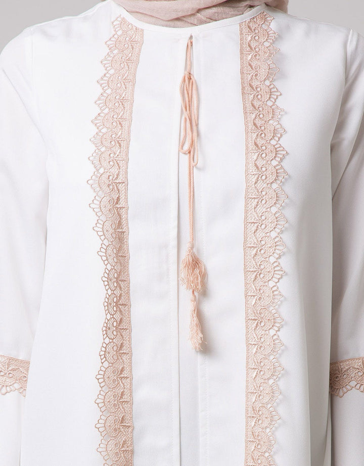 Come Dress With Lace Trims