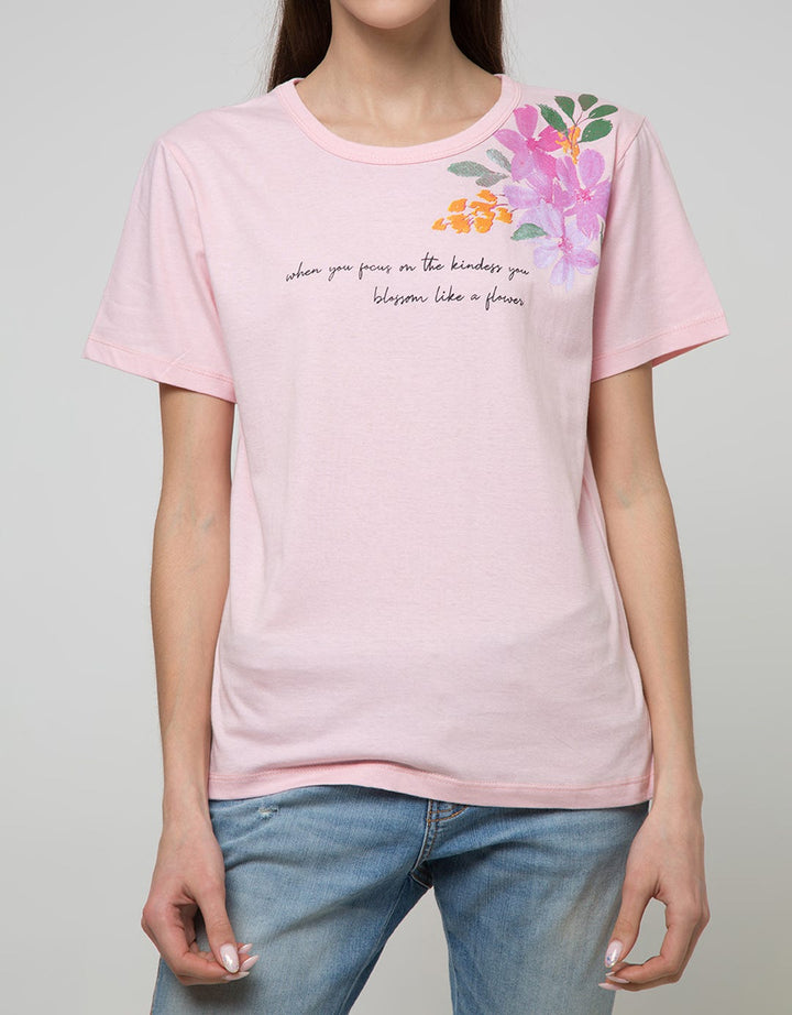 Details Short Sleeve T-Shirt Wording Non Raglan Girl Flower Shoulder