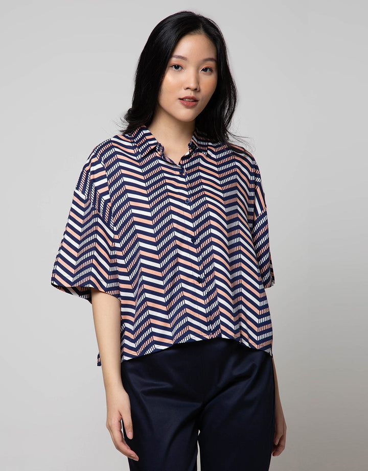 Details 3/4 Shirt Wave Print