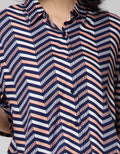 Details 3/4 Shirt Wave Print