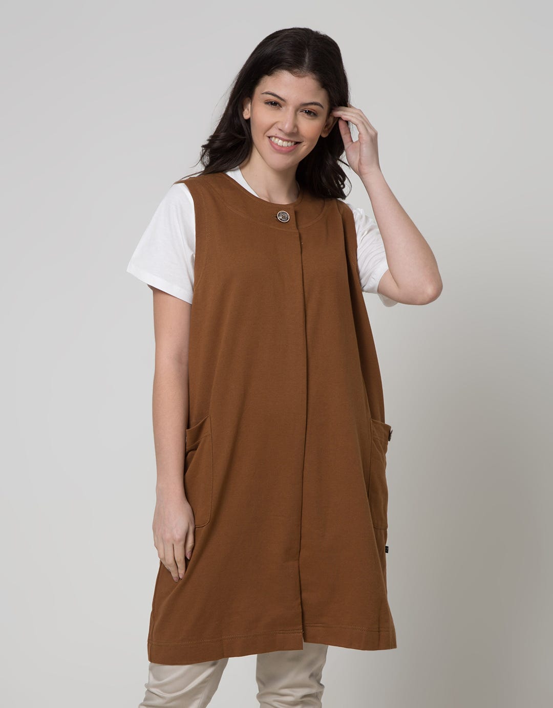 C2 Sinobu Sleeveless Outer Wanita