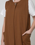 C2 Sinobu Sleeveless Outer Wanita
