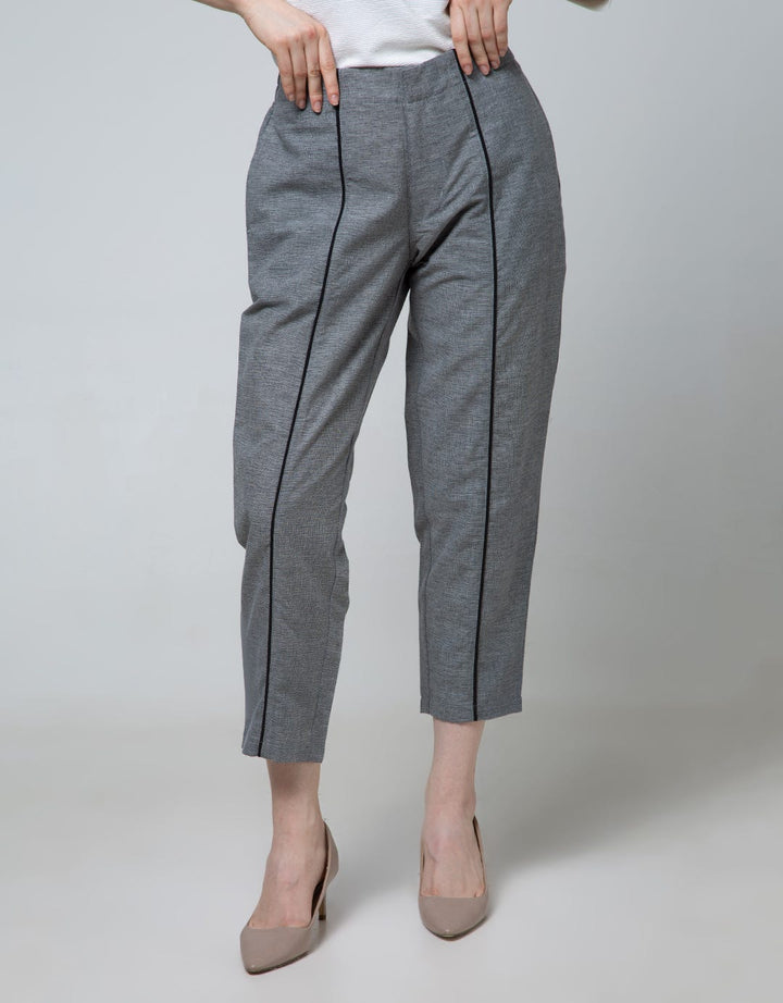Details of Casual Line Long Pants Woven Women