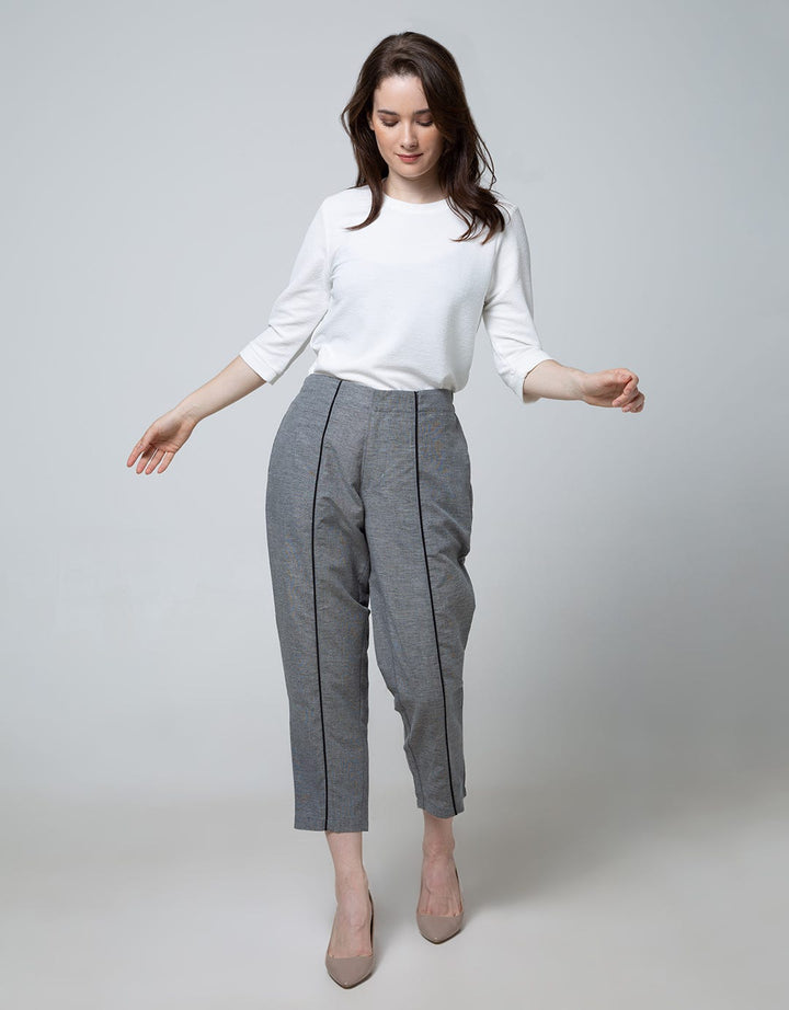 Details of Casual Line Long Pants Woven Women