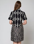 Arjuna Weda Sackdres V-Neck