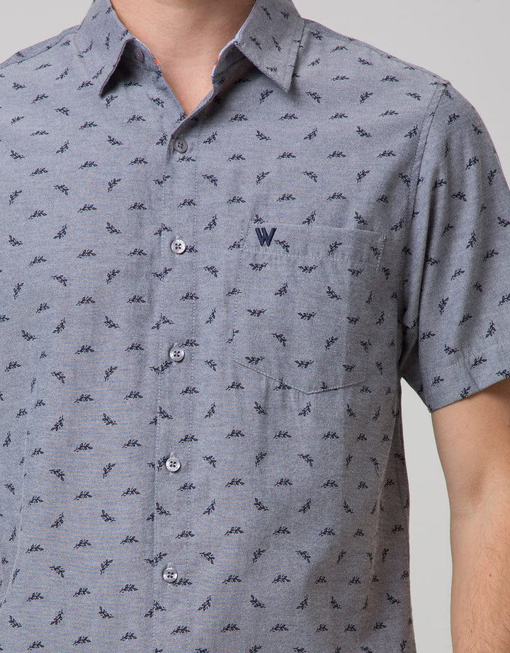 Walrus Studio Kemeja Leaf Print