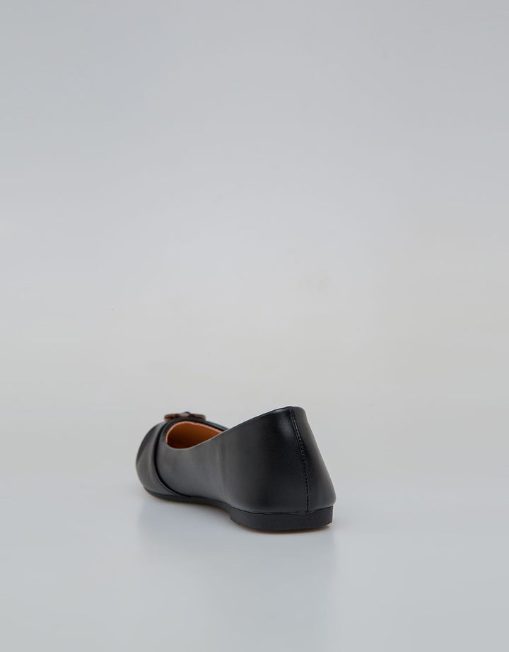 St. Yves Ballerinas Buckle