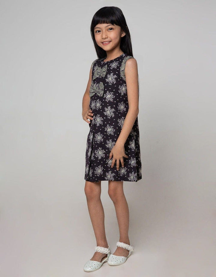 Arjuna Weda Girl Bat