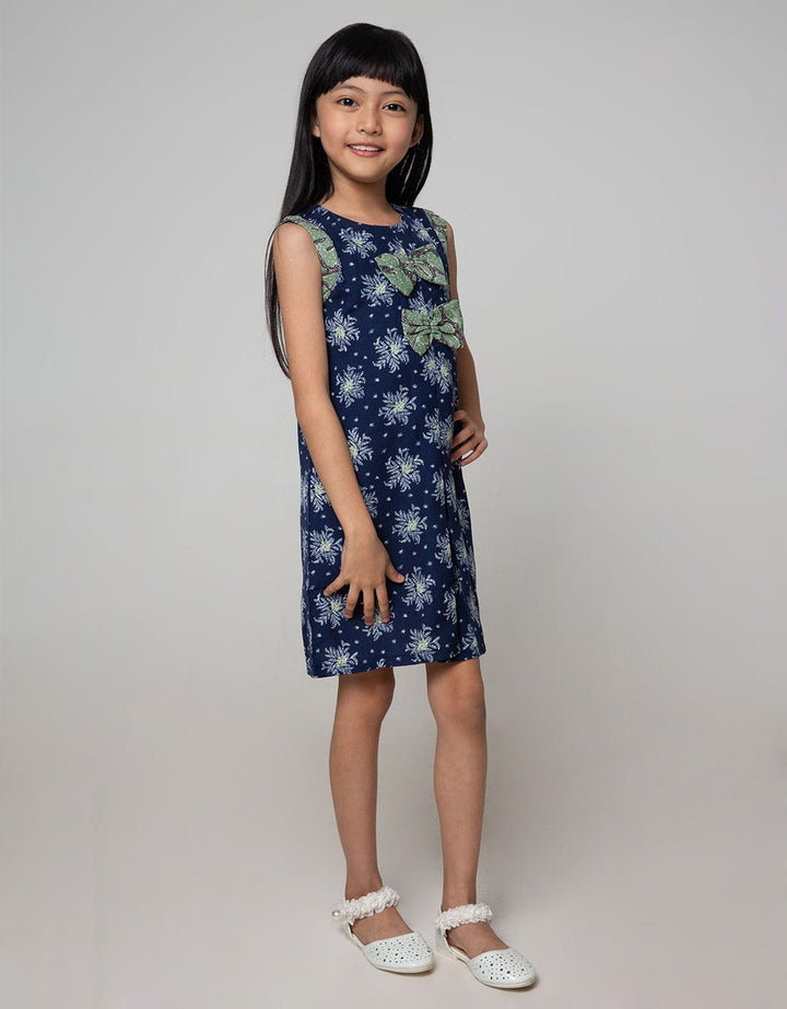 Arjuna Weda Girl Bat