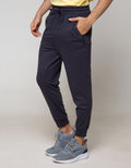 Nevada Jogger With Accesories On Pocket List