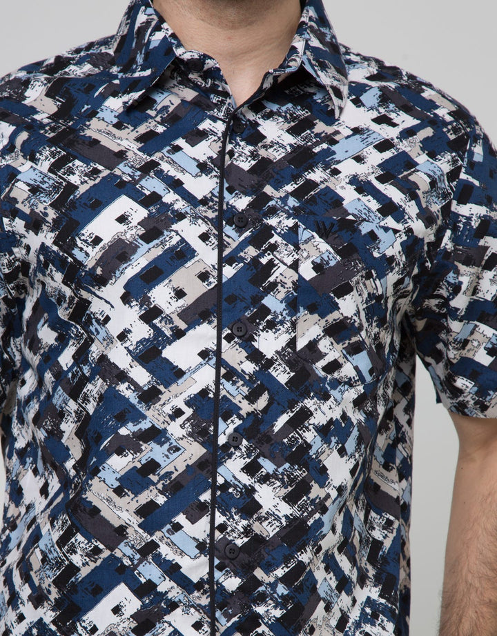 Walrus Studio Kemeja Lengan Pendek Motif Abstrak