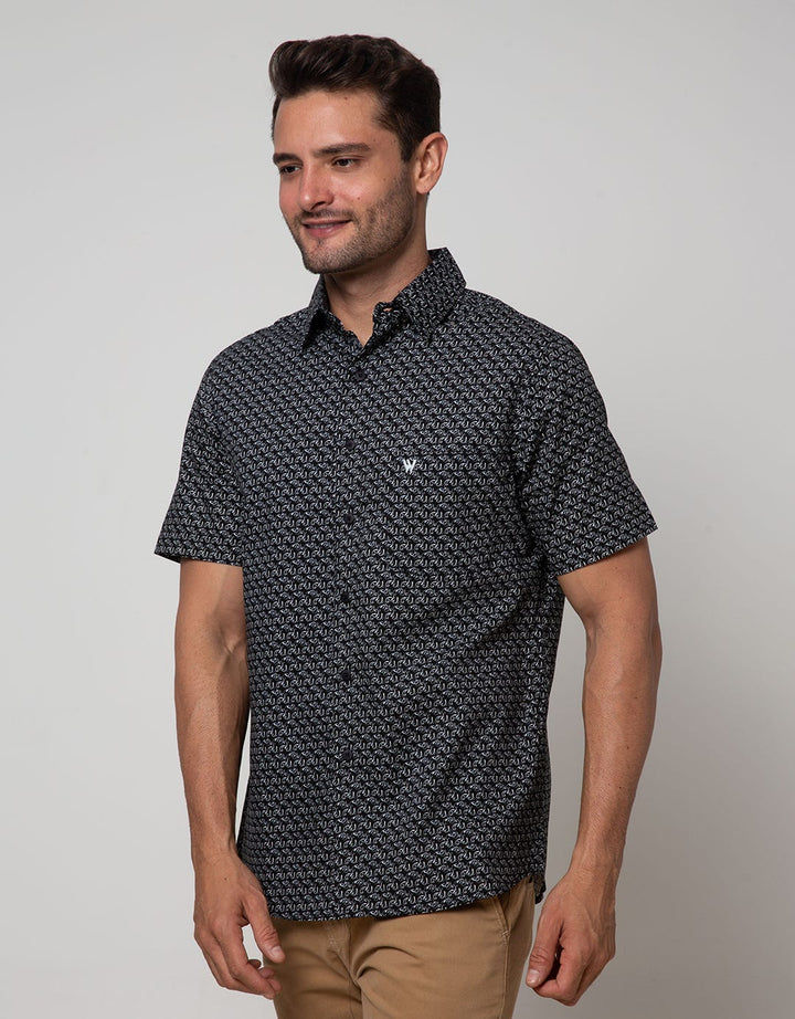 Walrus Kemeja Lengan Pendek Casual Regular Fit Studio