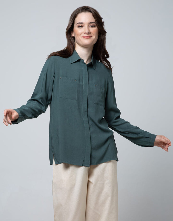 Details Long Sleeve Shirt Kemeja Rivet Trekking