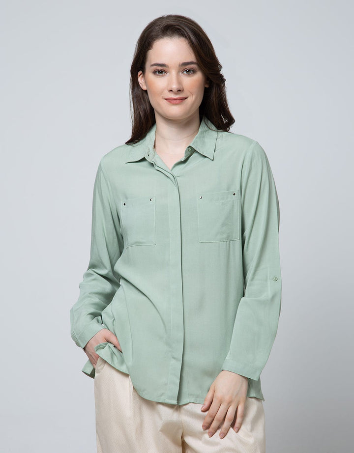 Details Long Sleeve Shirt Kemeja Rivet Trekking