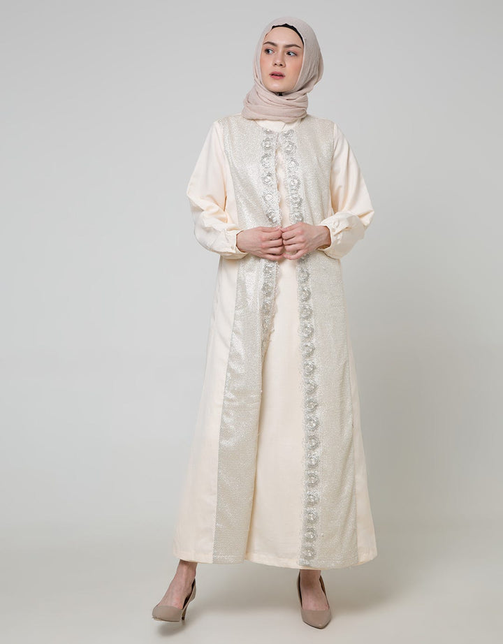 Eprise Kamisha Gamis