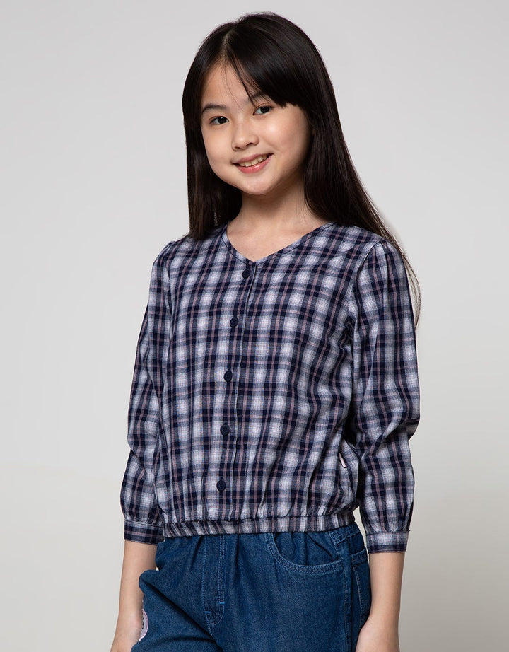 Exit Girls Calandra