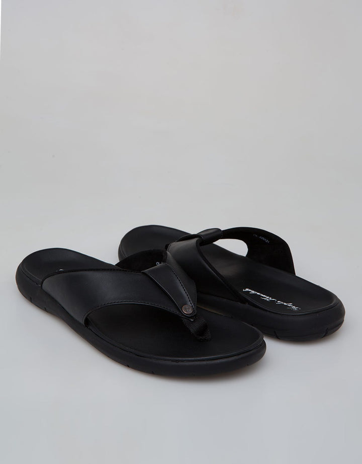 Yongki Komaladi Flipflop Sandals Men