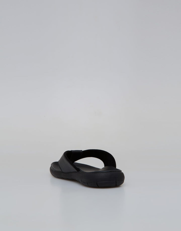 Yongki Komaladi Flipflop Sandals Men