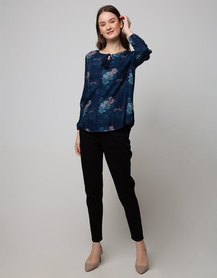 Expand Adeline Blouse