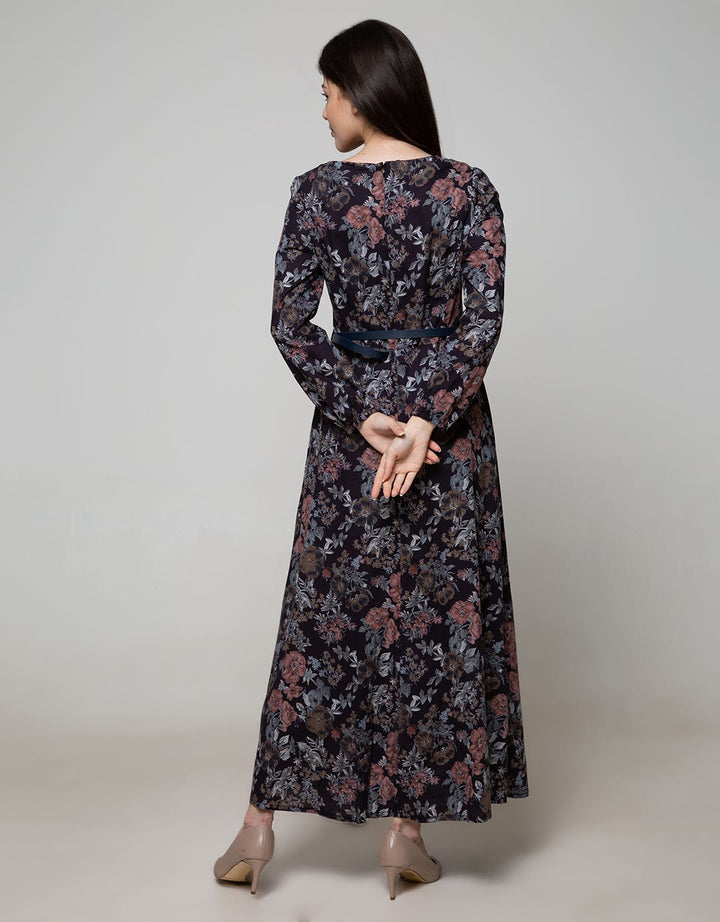 Expand Dyara Maxi Dress