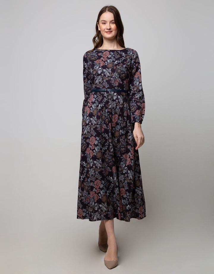 Expand Dyara Maxi Dress