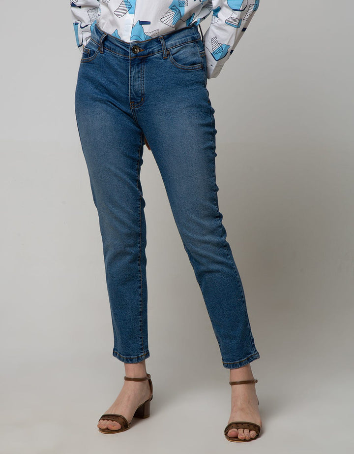Expand Megan Jeans