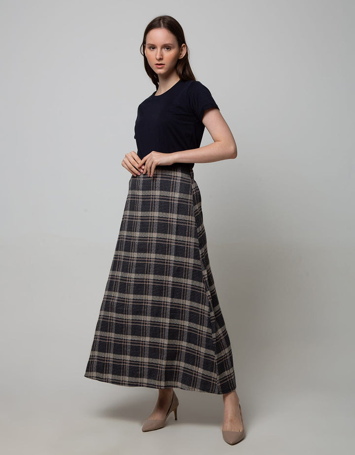 Expand Humaira Long Skirts