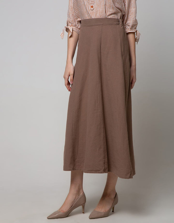 Expand Yusfa Skirts