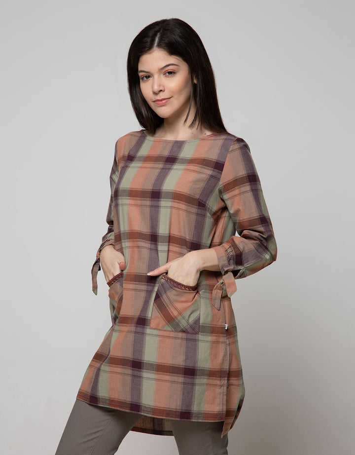 Expand Altha Blouse