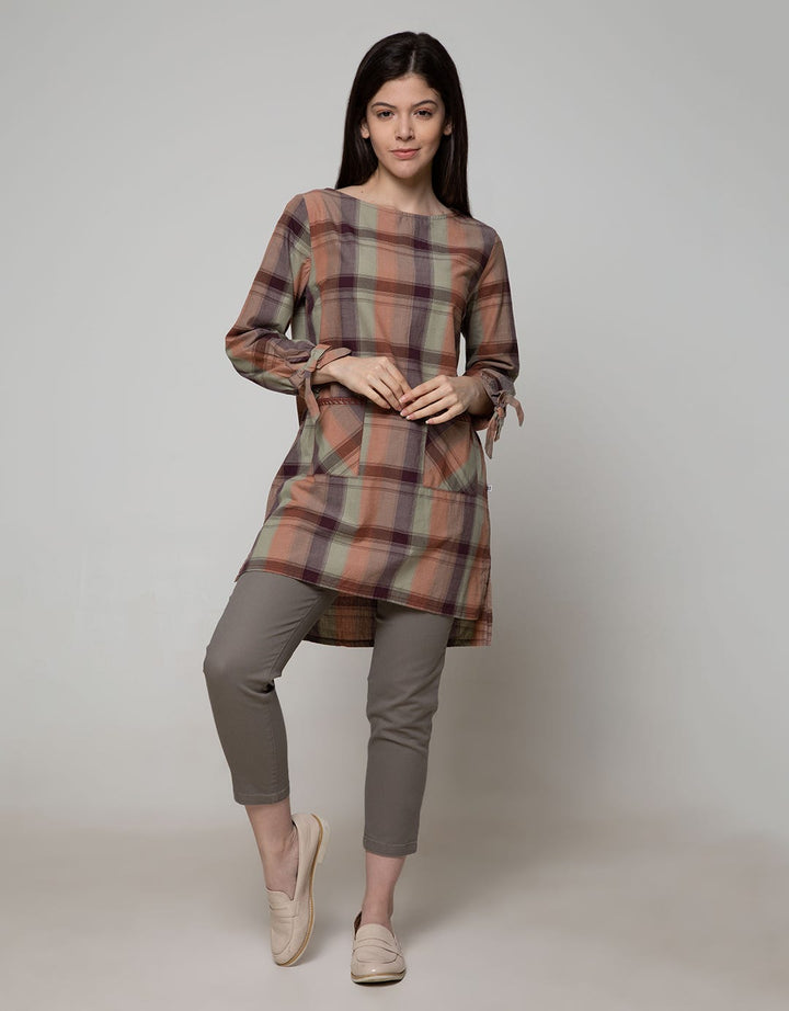 Expand Altha Blouse