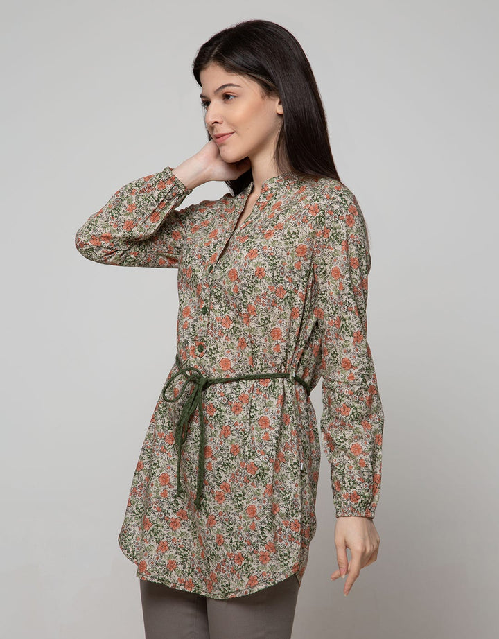 Expand Naysila Blouse