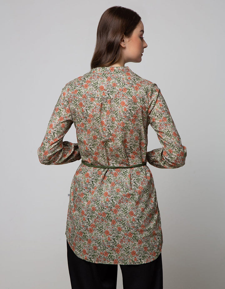 Expand Naysila Blouse