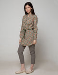 Expand Naysila Blouse