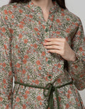 Expand Naysila Blouse