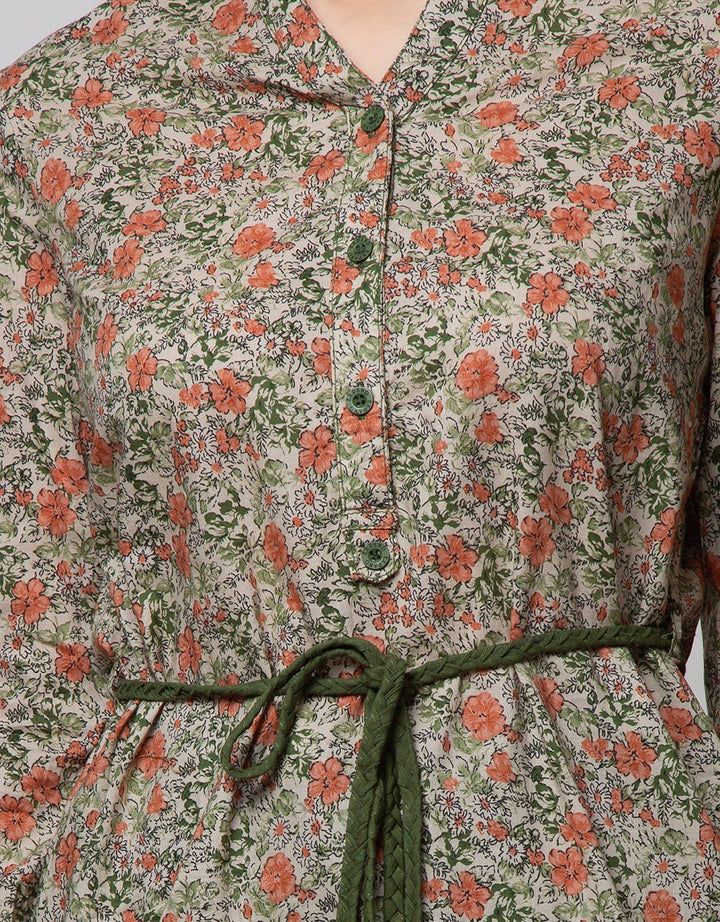 Expand Naysila Blouse