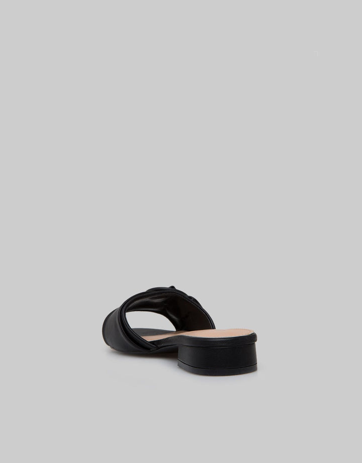 Connexion Slipper Sandals Buckle