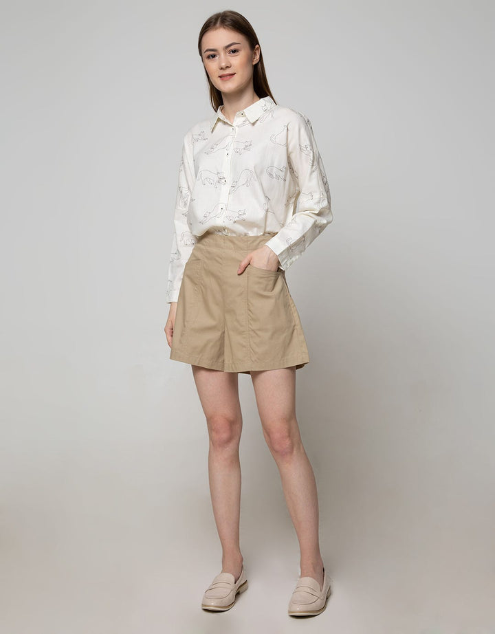 Details Short Pants With Assymetrical Pocket On Side
